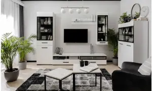 Jakie dodatki do biało-czarnego salonu wprowadzą elegancki styl?
