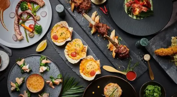 Kuchnia fusion co to? Odkryj tajemnice i smaki nowoczesnych dań